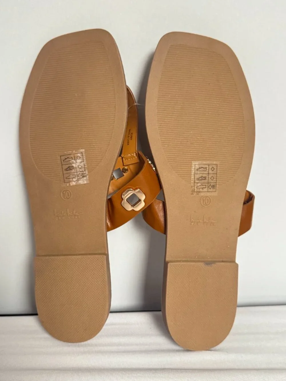 NEW 10 Nicole Miller New York Korey Cognac Studded Thong Sandals Gold Hardware